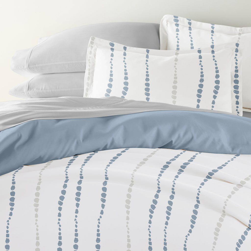 Urban Vibe Navy with Light Gray Sheets.Bedding Bundle: Pattern Duvet Cover Set, White Comforter and Solid Sheet Set