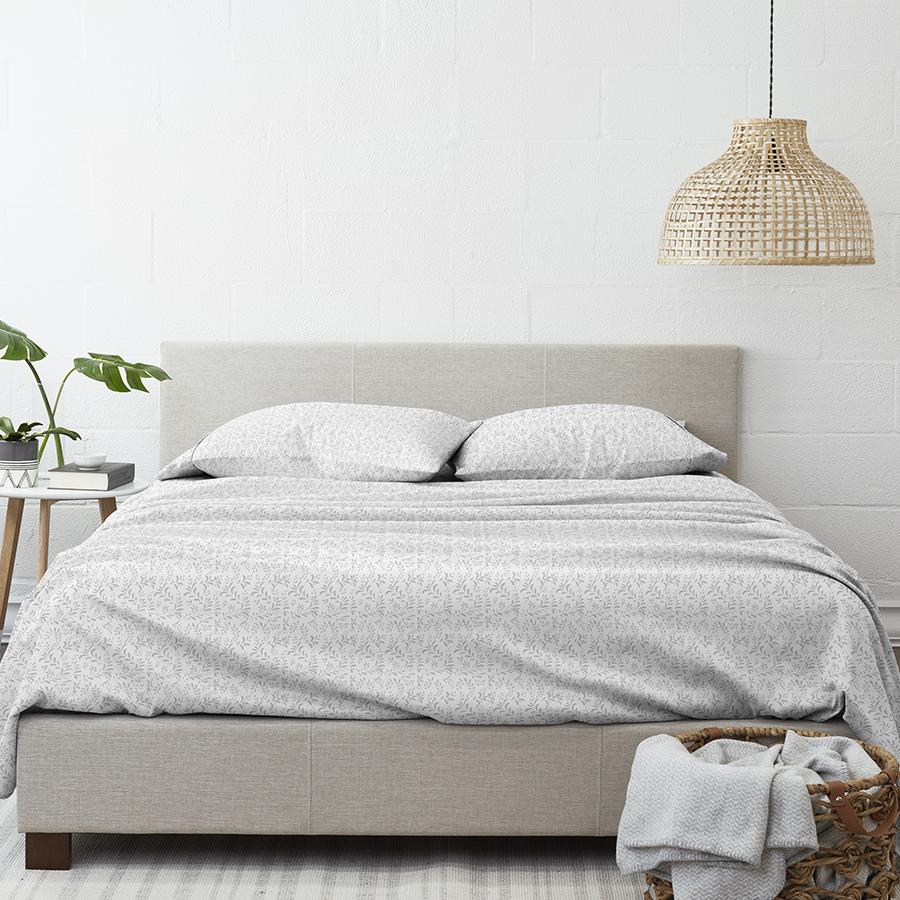Burst Of Vines  Patterned Sheet Set