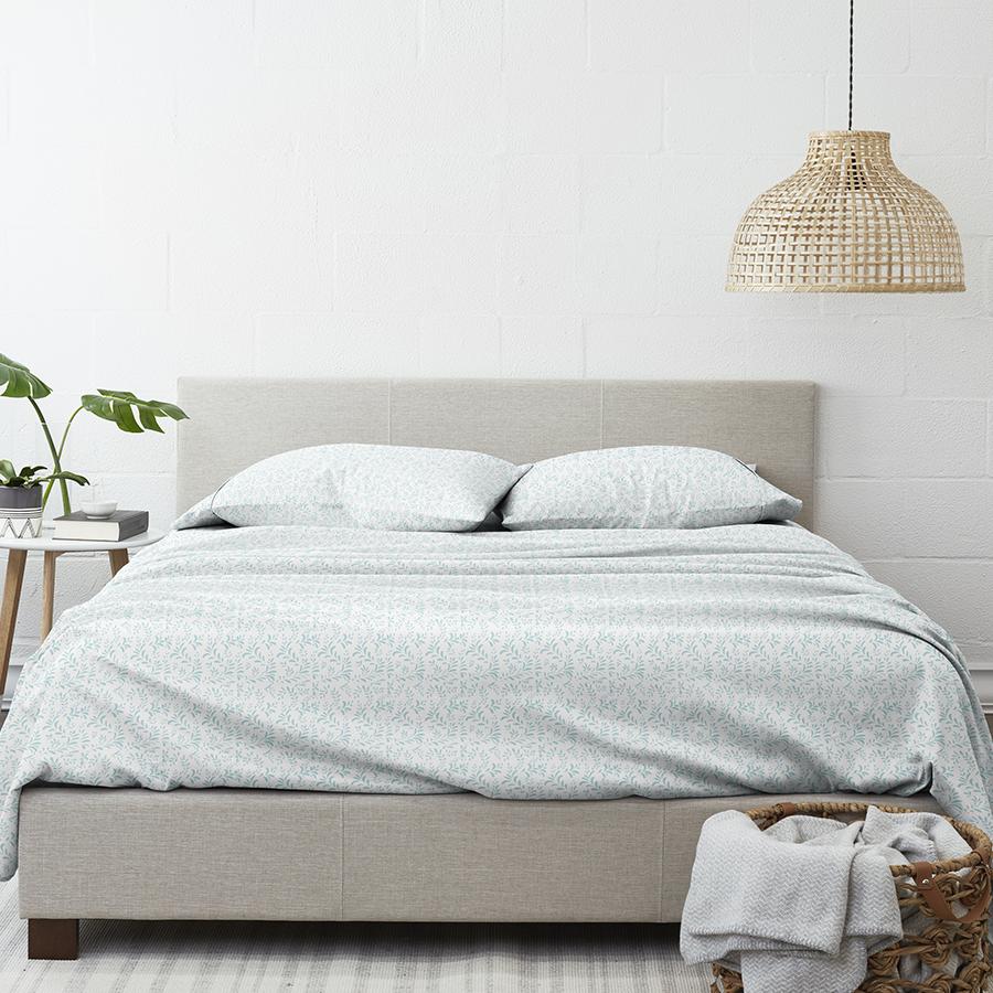 Burst Of Vines  Patterned Sheet Set