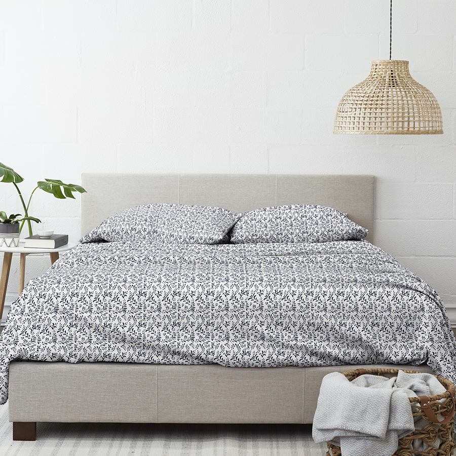 Burst Of Vines  Patterned Sheet Set