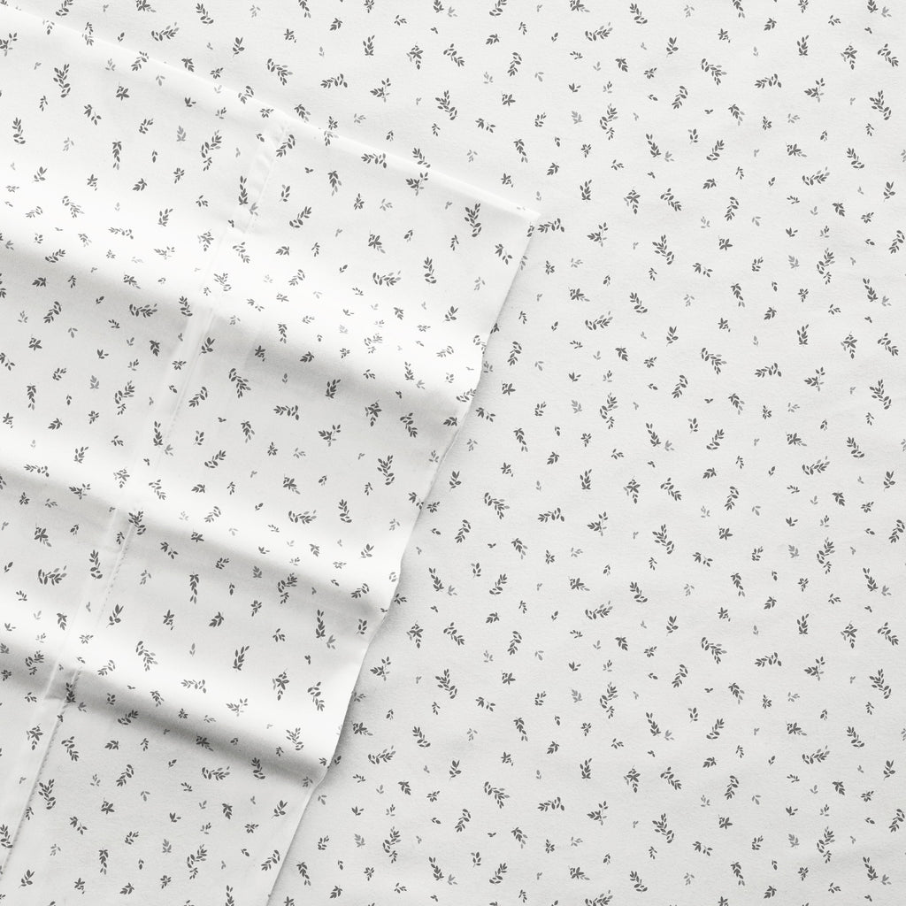 Light Gray Spotted Leaves  Patterned Sheet Set