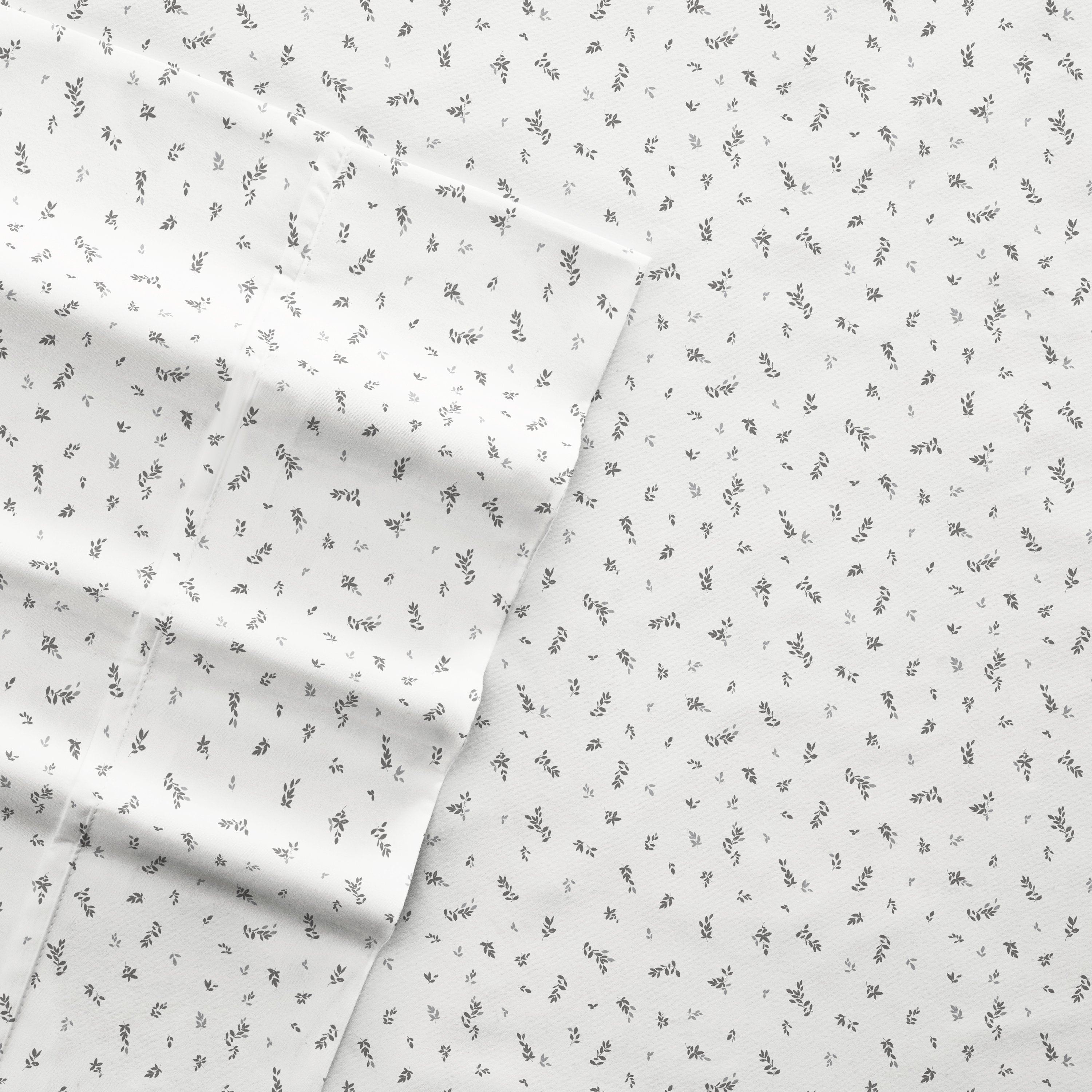 Light Gray Spotted Leaves  Patterned Sheet Set
