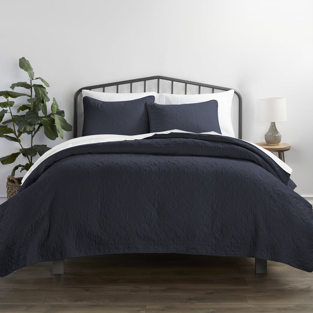 Ultra Soft Damask Pattern Quilt Coverlet 3 Piece Set