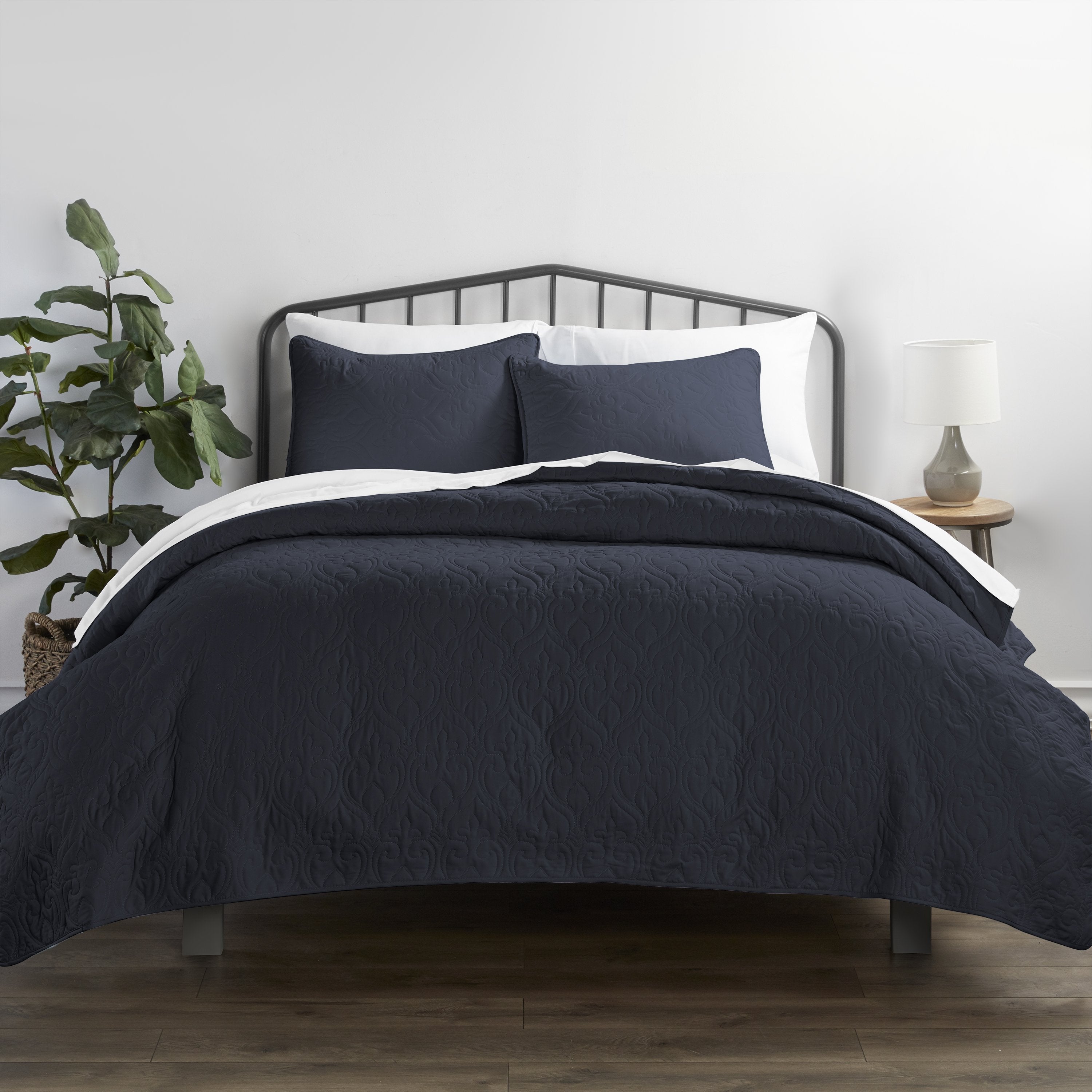 Ultra Soft Damask Pattern Quilt Coverlet 3 Piece Set