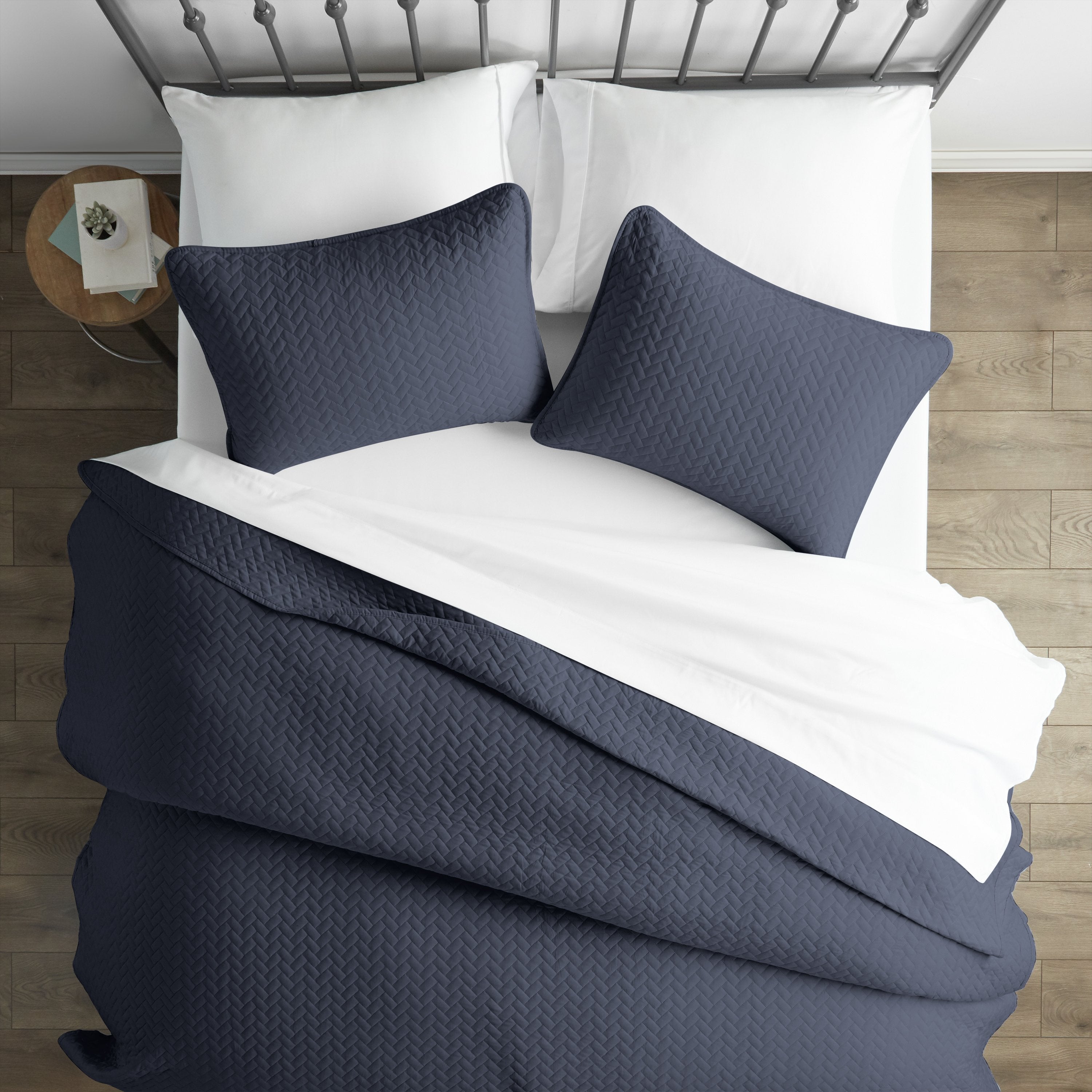 Ultra Soft Herring Pattern Quilted Coverlet 3 Piece Set
