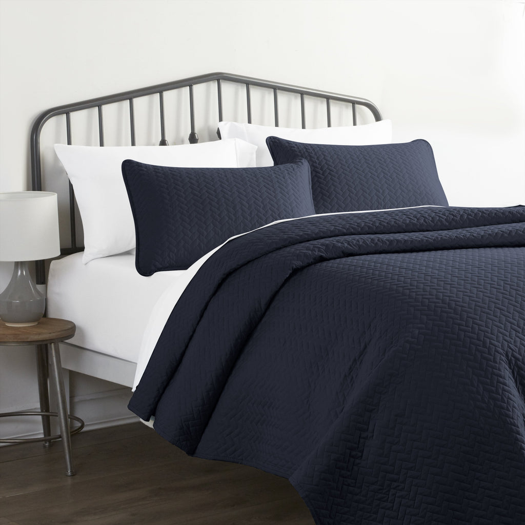 Ultra Soft Herring Pattern Quilted Coverlet 3 Piece Set