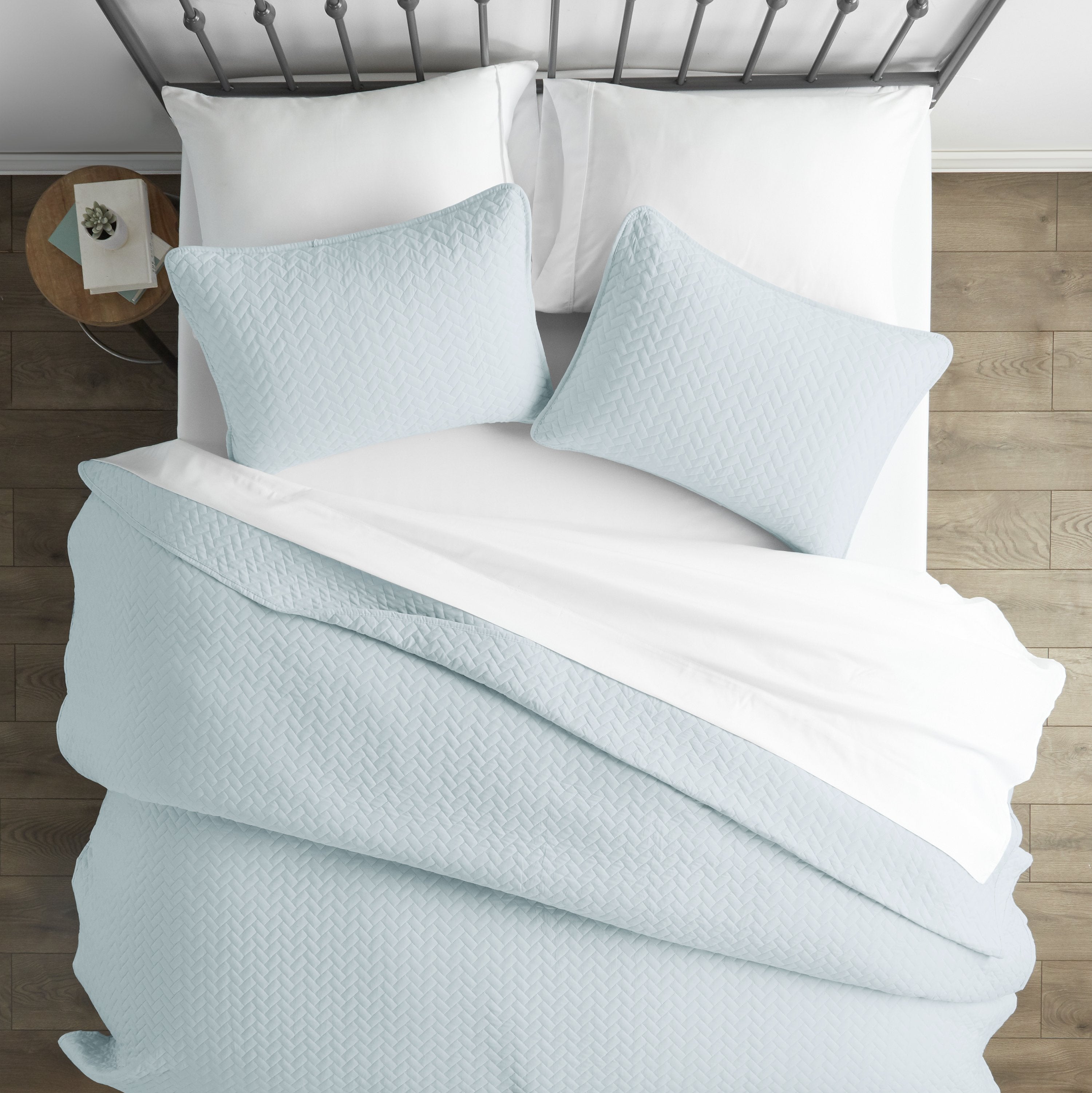 Ultra Soft Herring Pattern Quilted Coverlet 3 Piece Set
