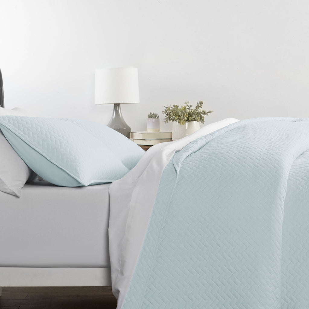 Ultra Soft Herring Pattern Quilted Coverlet 3 Piece Set