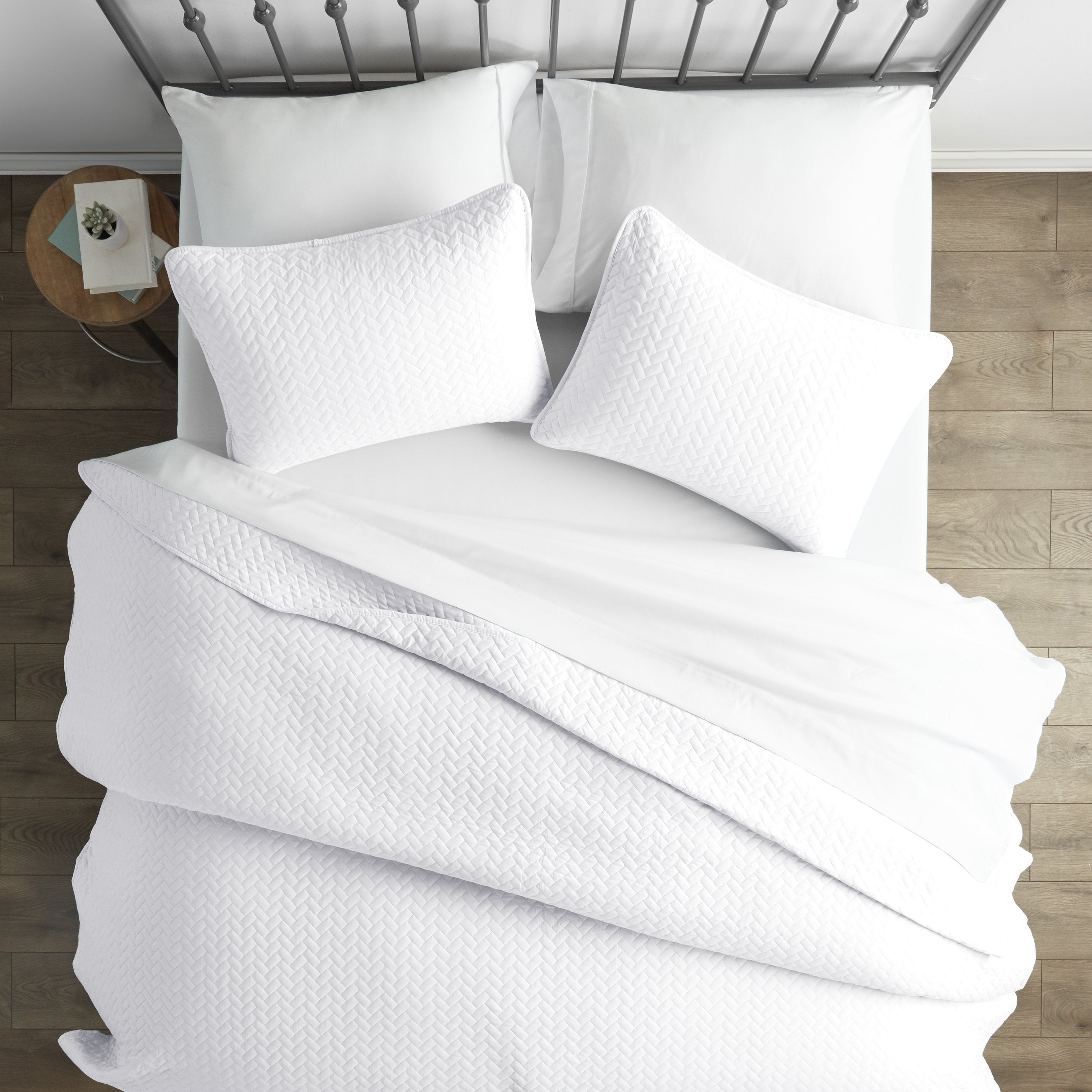 Ultra Soft Herring Pattern Quilted Coverlet 3 Piece Set
