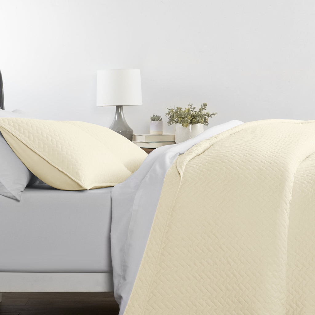 Ultra Soft Herring Pattern Quilted Coverlet 3 Piece Set