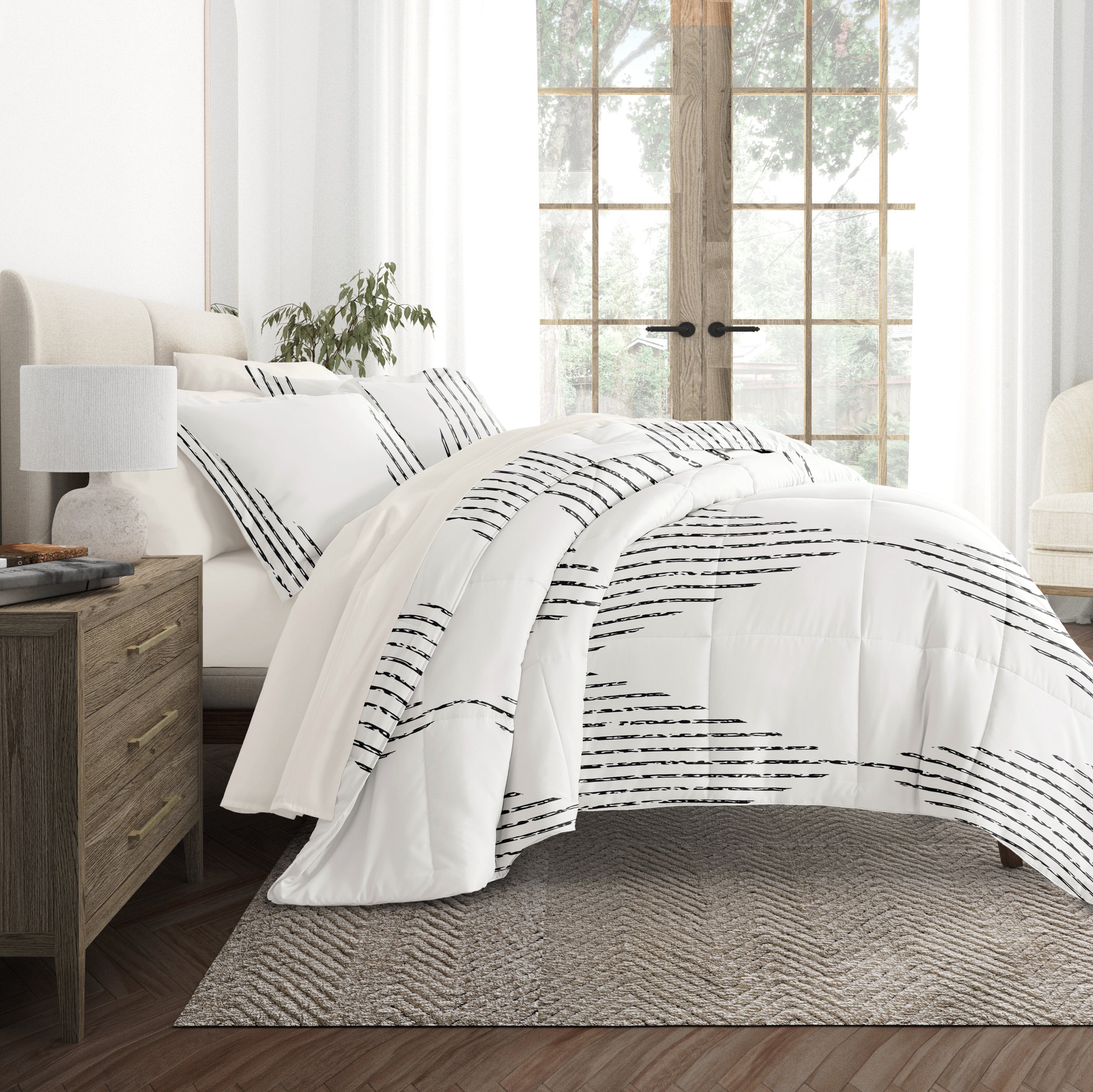 Bedding Bundle-Pattern Comforter Set and Solid Sheet Set