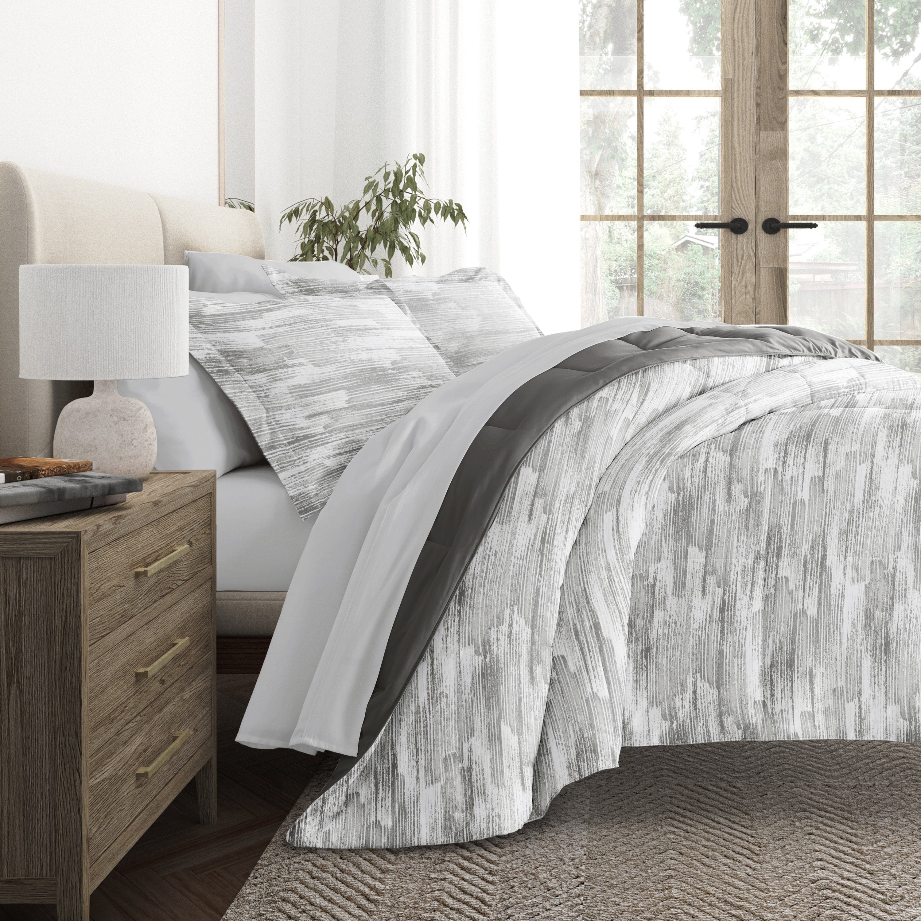 Bedding Bundle-Pattern Comforter Set and Solid Sheet Set