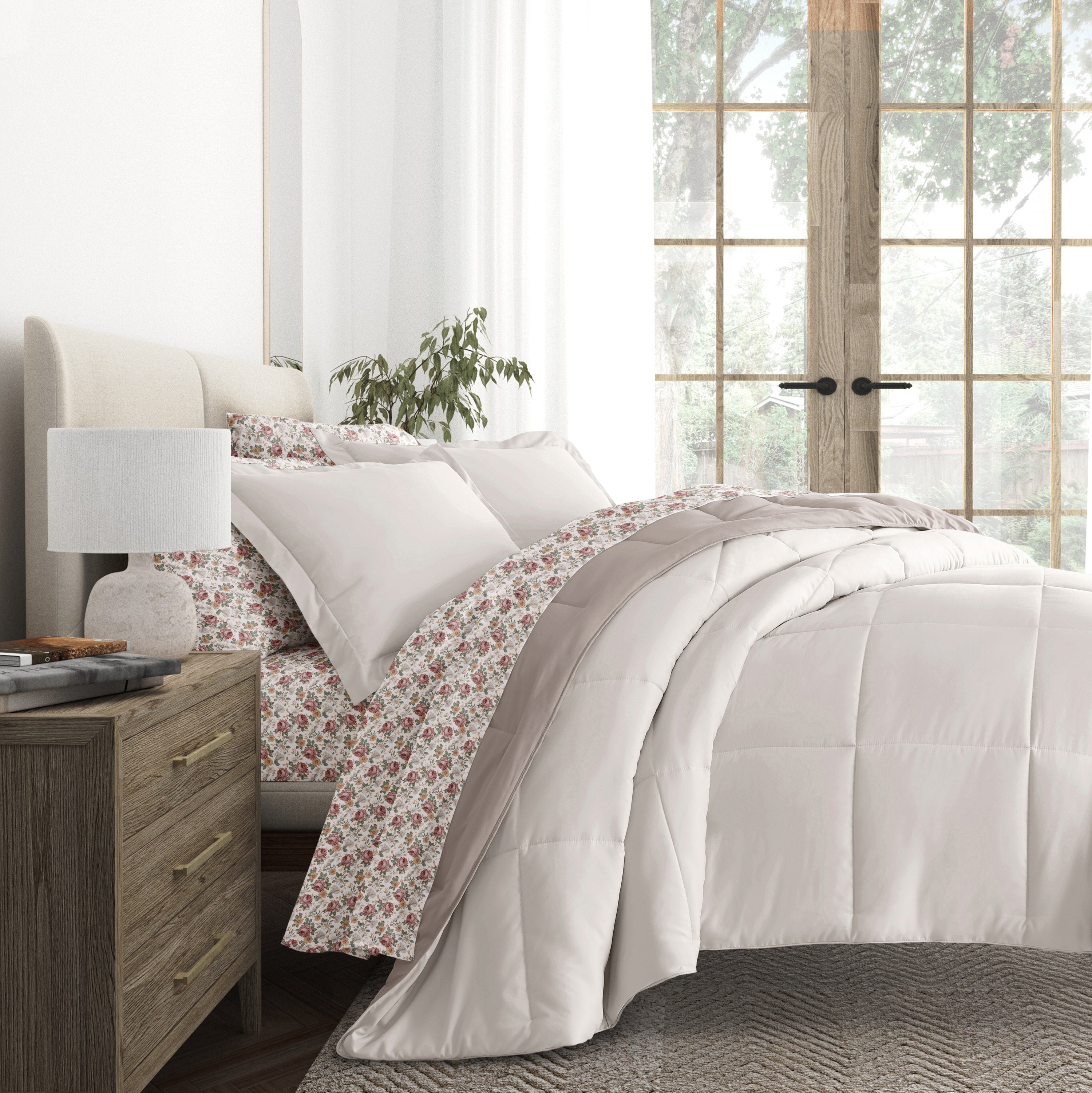 Latte/Natural Reversible Comforter with Blooming Floral Pattern Sheets