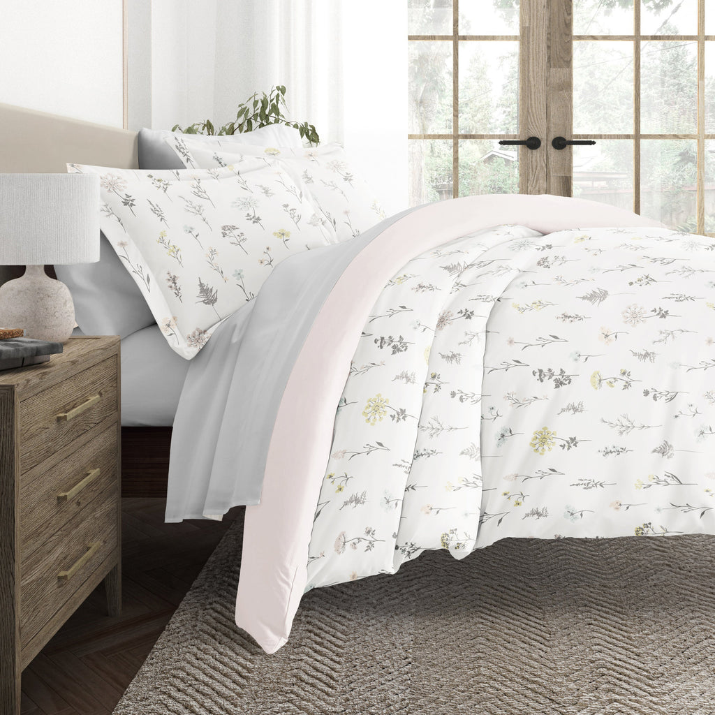 Wildflower Pink with Light Gray Sheets Bedding Bundle: Patterned Duvet Cover Set, White Comforter and Solid Sheet Set
