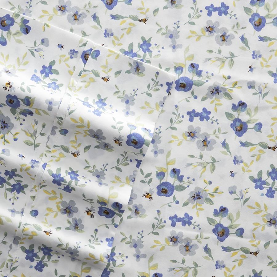 Light Blue Blossoms  Patterned Sheet Set