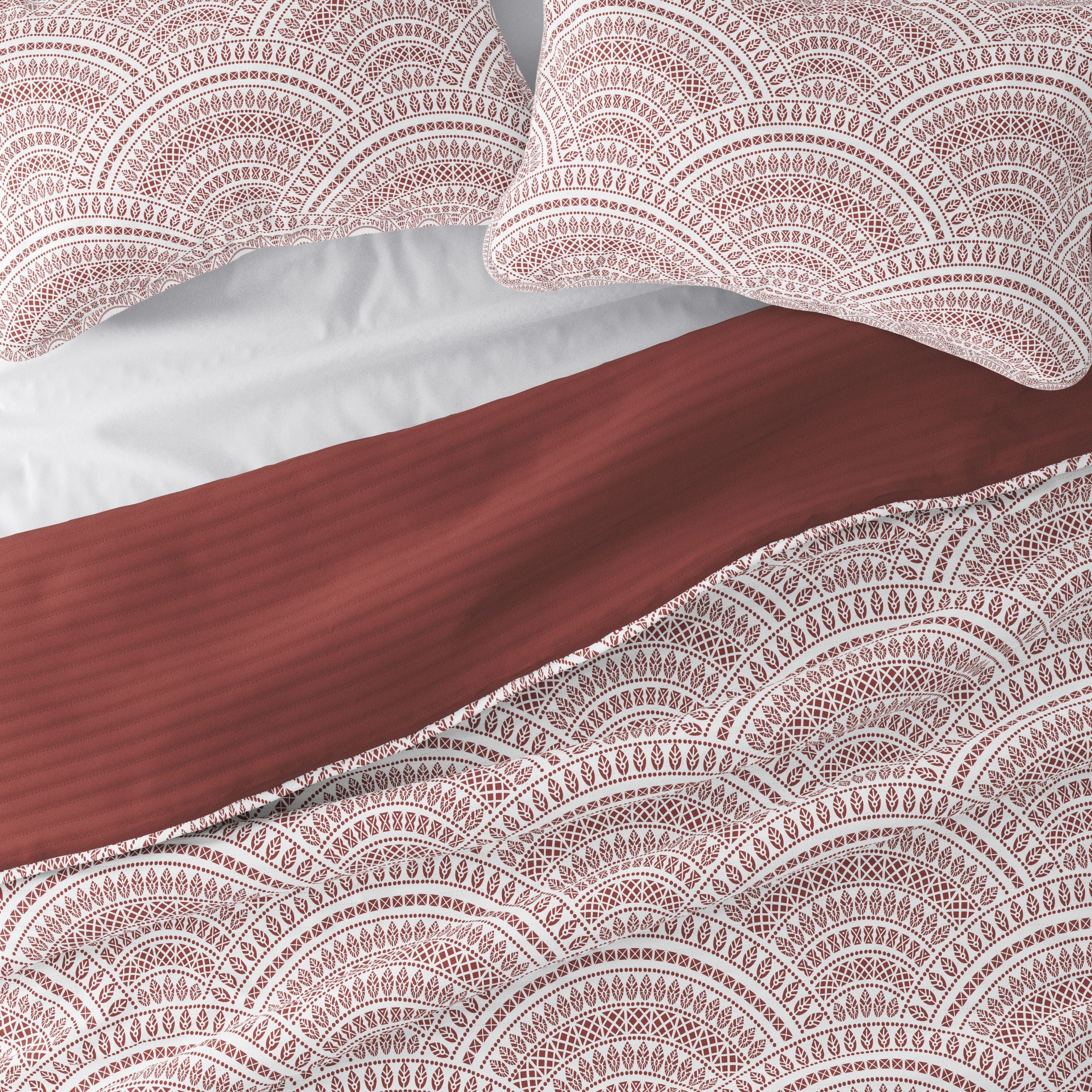 Scallop Reversible Quilt Set with Shams