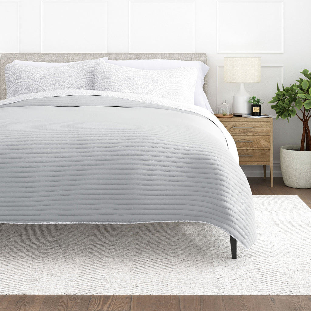 Scallop Reversible Quilt Set with Shams